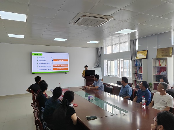 大学英语混合式教学工作坊暨2026年级组集体备课活动顺利举行 大学英语混合式教学工作坊暨2026年级组集体备课活动顺利举行